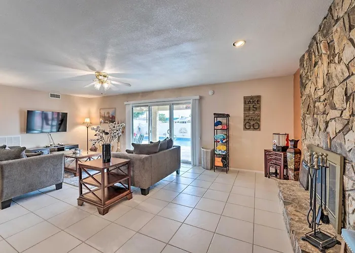 Pet-Friendly Lake Havasu City Retreat With Pool!