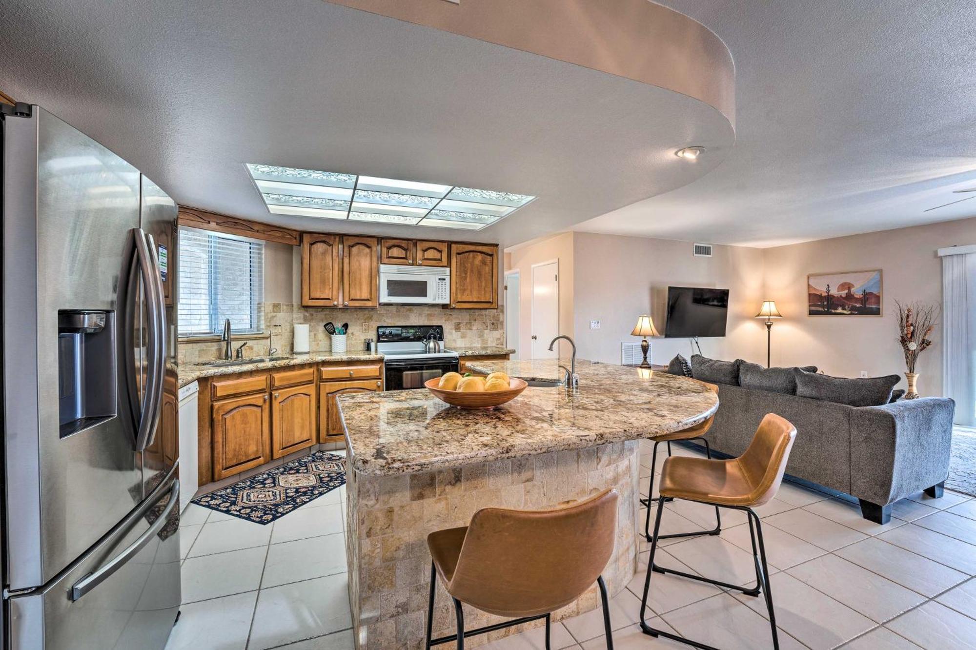 Pet-friendly Havasu Retreat With Pool! Lake Havasu City