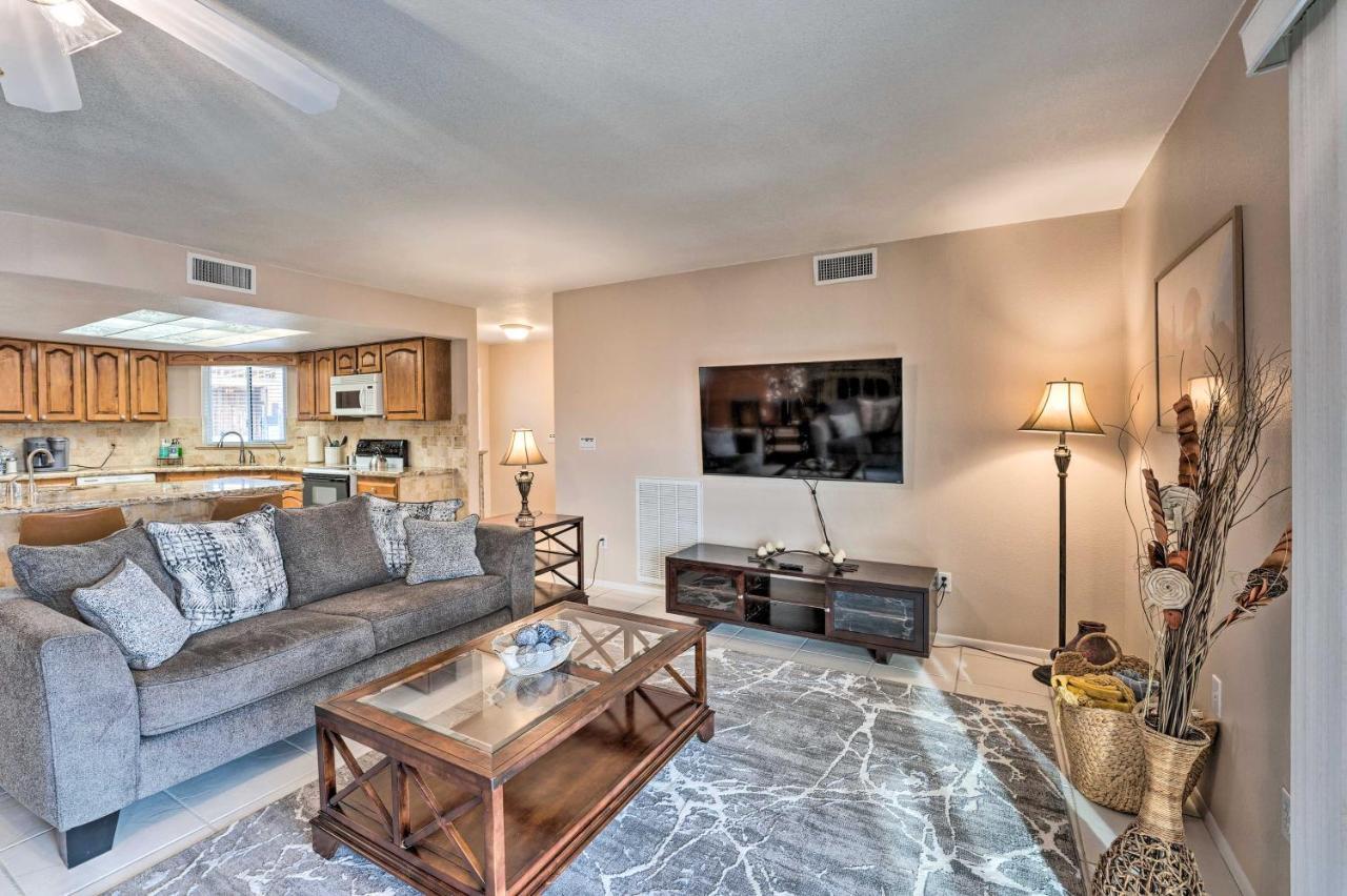 Pet-friendly Havasu Retreat With Pool! Hébergement de vacances Lake Havasu City